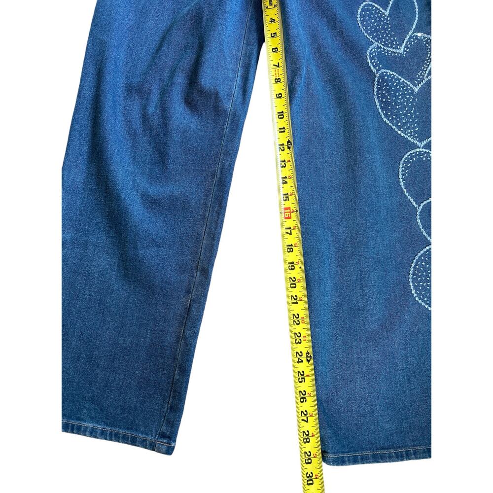 Quacker Factory Ladies Large Elastic Waist Jeans with Beaded Hearts on Leg - Picture 2 of 7